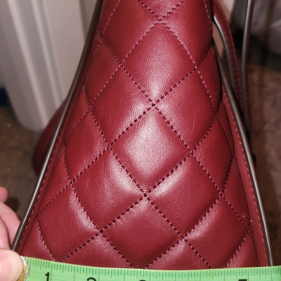 Michael Kors Quilted Selma Bag Satchel in Claret - Picture 11 of 12